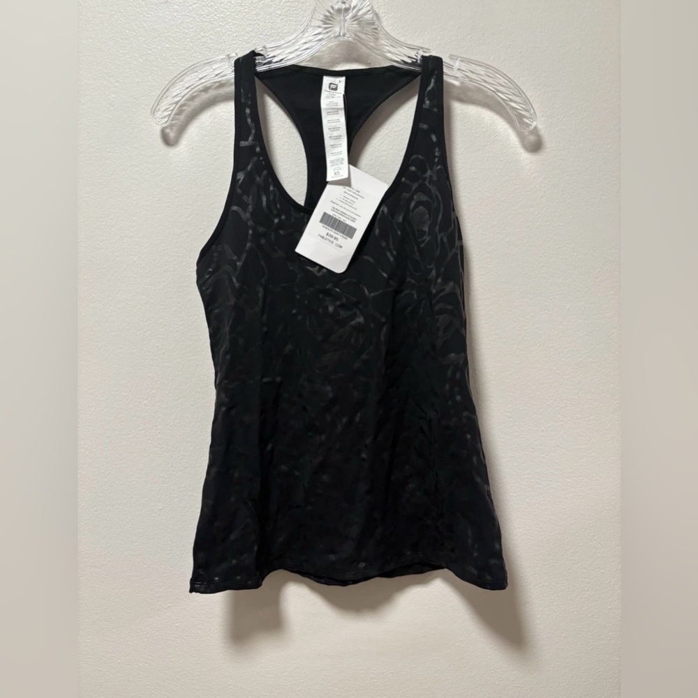 NWT Fabletics Eiffel Tank Top Shirt Women's XS  fitness workout gym resolutions